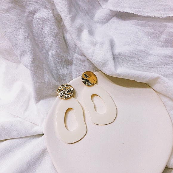 White Gold Asymmetric Statement Drop Earrings - Picture 5 of 6